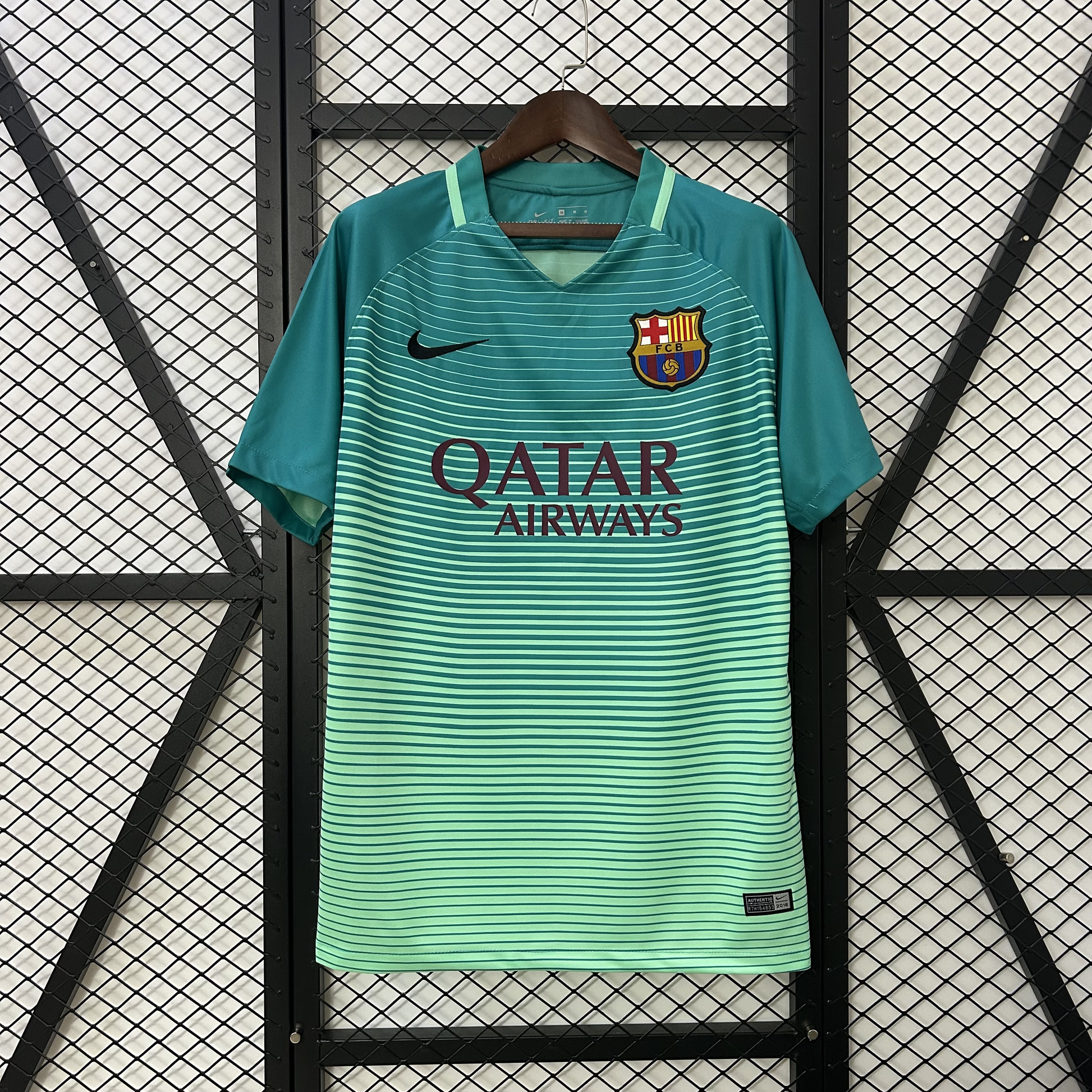 Retro Barcelona Third Kit 16 17